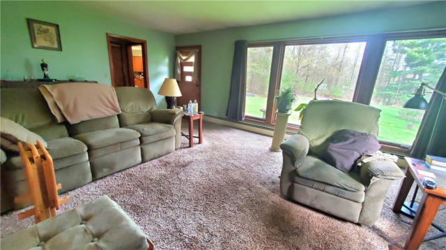 8511 HAWICK RD, ERIE, PA 16509, photo 5 of 35
